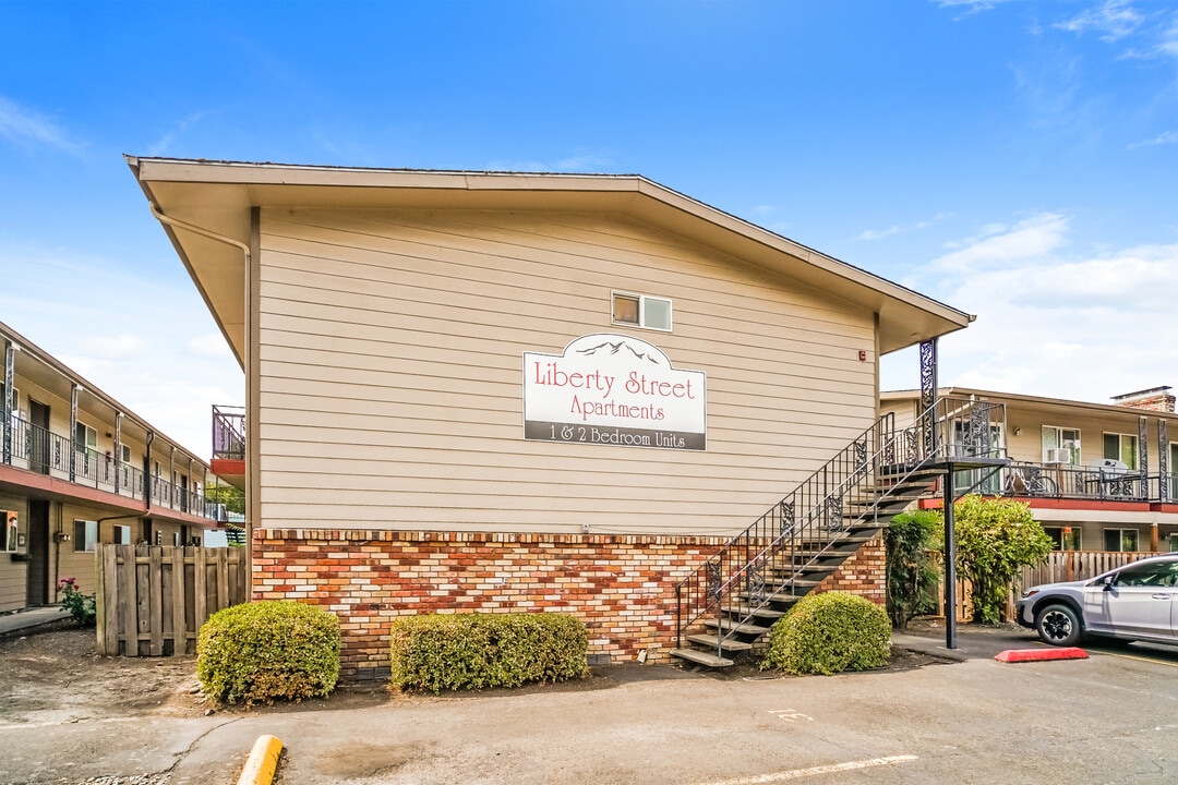 Liberty Street Apartments in Salem, OR - Foto de edificio