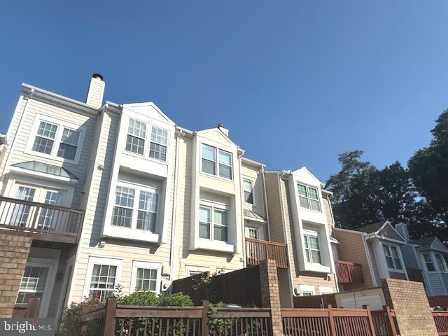 6008 Rabbit Hill Ct in Centreville, VA - Building Photo - Building Photo