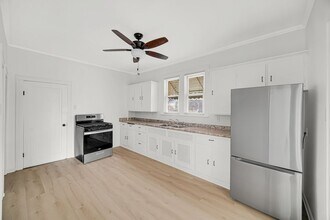 1211 Euclid Ave in Whiting, IN - Building Photo - Building Photo