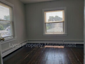 107-109-109 Burgess Ave in East Providence, RI - Building Photo - Building Photo