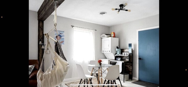 2001 N 61st Ave in Pensacola, FL - Foto de edificio - Building Photo