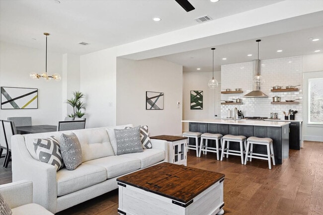 1805 Browder St in Dallas, TX - Building Photo - Building Photo