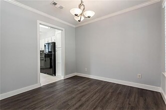 5300 Keller Springs Rd in Dallas, TX - Building Photo - Building Photo