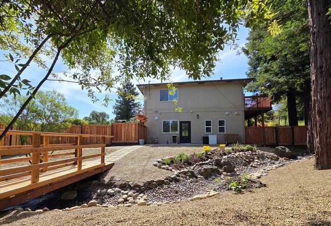 3195 Diablo View Rd in Lafayette, CA - Foto de edificio - Building Photo