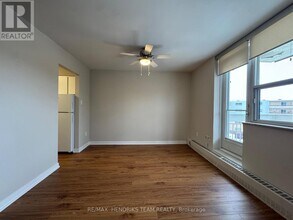 158 Fitch St in Welland, ON - Building Photo - Building Photo