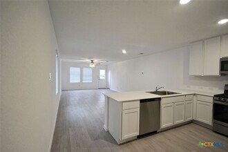 1612 Pile Trl in New Braunfels, TX - Building Photo - Building Photo