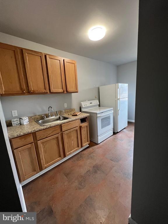 property at 202 S Samuel St