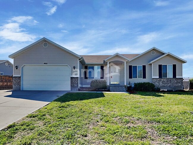 property at 468 E 1480 N