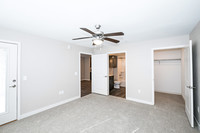 Centennial Park Apartments in Longmont, CO - Building Photo - Building Photo