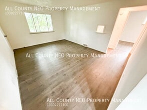 1737 Portage Trail in Cuyahoga Falls, OH - Building Photo - Building Photo