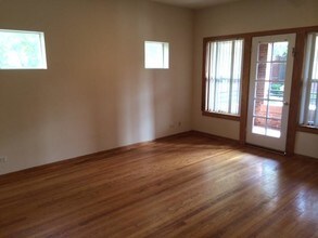 2724 N Kimball Ave-Unit -2724-1 in Chicago, IL - Foto de edificio - Building Photo