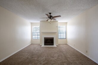 Park Place in Las Cruces, NM - Building Photo - Building Photo