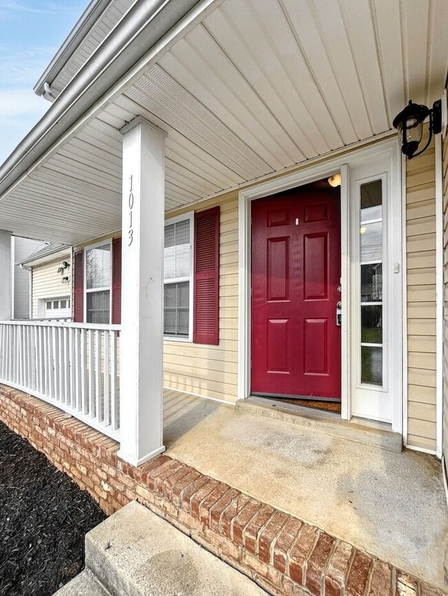 1013 Harding Dr in Clarksville, TN - Building Photo - Building Photo