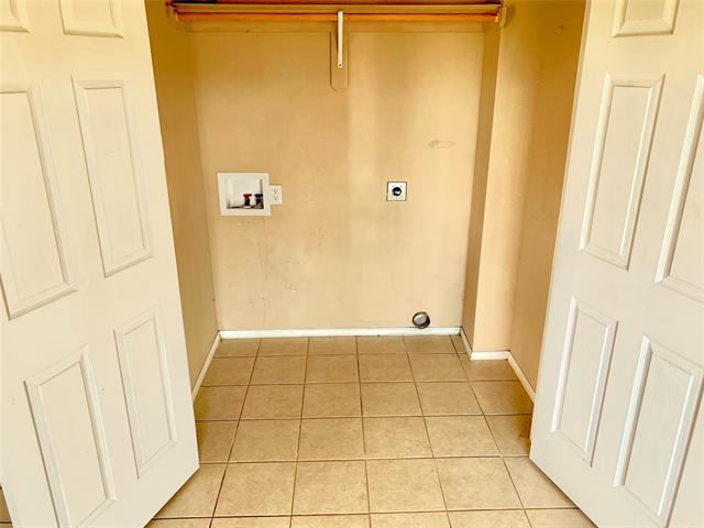 139 Lindas Creek Ln in Weatherford, TX - Building Photo