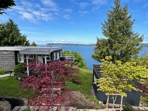 8520 Naketa Beach Rd in Mukilteo, WA - Foto de edificio - Building Photo