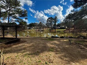 1709 Rangewood Dr SW in Lilburn, GA - Building Photo - Building Photo