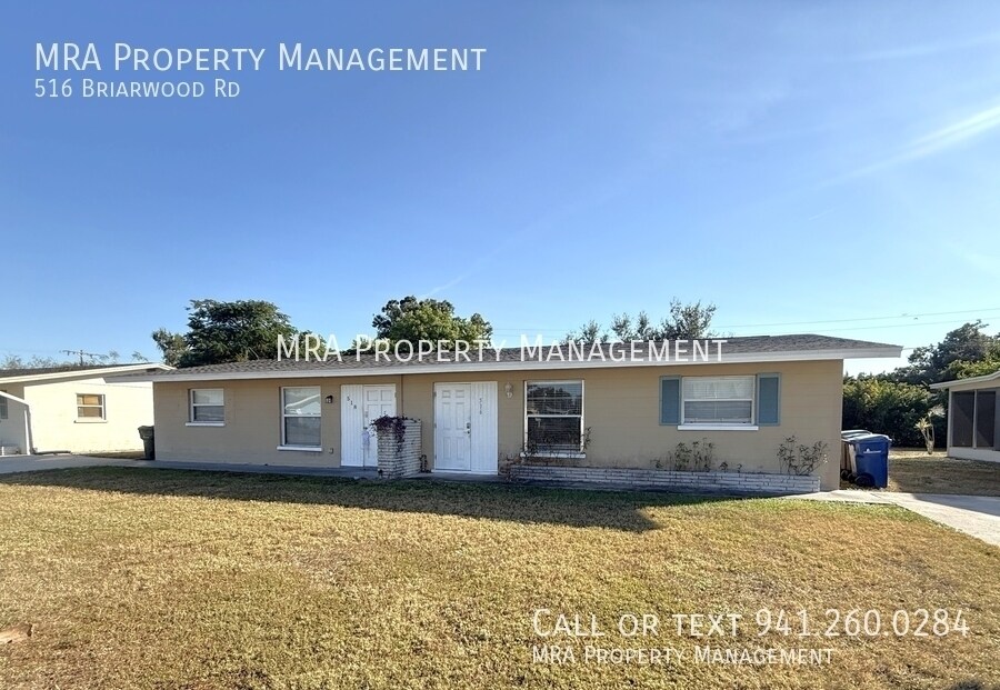 516 Briarwood Rd in Venice, FL - Building Photo