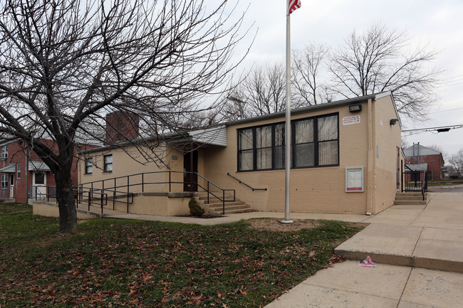 North Hills Manor in Glenside, PA - Foto de edificio - Building Photo