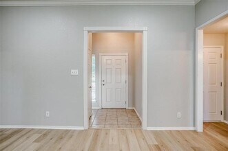 543 Thistle Meade Cir in Burleson, TX - Building Photo - Building Photo