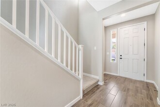 9850 Angel Valley Dr in Las Vegas, NV - Building Photo - Building Photo