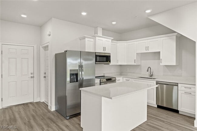 property at 14985 Sunset Eve Lp