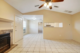 619 Luther Dr in Georgetown, TX - Foto de edificio - Building Photo