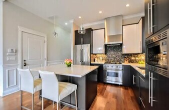 1124 W Wrightwood Ave, Unit 3E in Chicago, IL - Foto de edificio - Building Photo