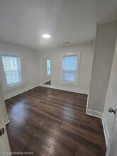 1 Rockdale Ave in Lowell, MA - Building Photo - Building Photo