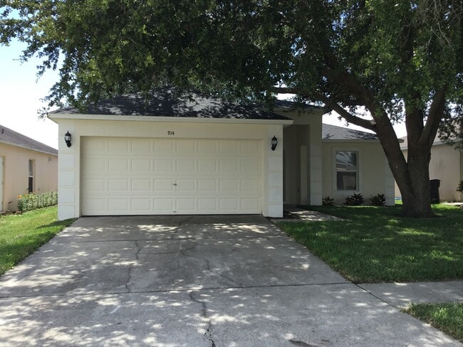 property at 914 Stallion Way