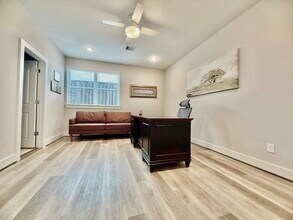 1254 N Post Oak Rd in Houston, TX - Building Photo - Building Photo