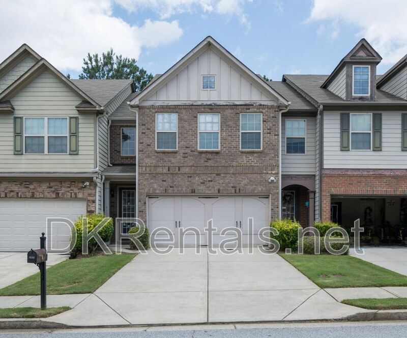 1555 Creek Bend Ln NW in Lawrenceville, GA - Building Photo