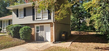 4678 N Springs Ln in Kennesaw, GA - Building Photo - Building Photo