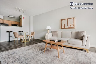 4835 Cordell Ave in Bethesda, MD - Foto de edificio - Building Photo