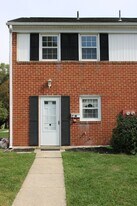 711 Hardwick Pl in York, PA - Building Photo