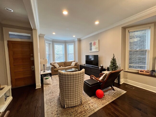 3616 N Bosworth Ave in Chicago, IL - Building Photo - Building Photo