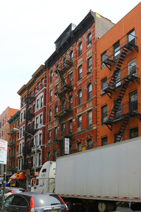 108 Eldridge St in New York, NY - Building Photo