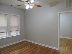 1346 1/2 W Estes Ave in Chicago, IL - Building Photo - Building Photo