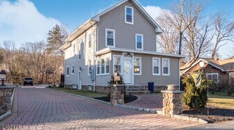 22 Personette St in Cedar Grove, NJ - Building Photo
