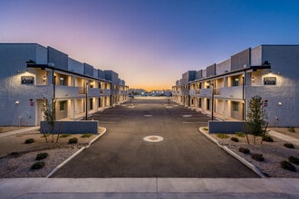 Deer Valley 24 in Phoenix, AZ - Building Photo - Building Photo
