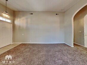 9449 Clementine Way in Elk Grove, CA - Building Photo - Building Photo