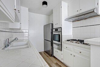 3663 Mentone Ave in Los Angeles, CA - Building Photo - Building Photo