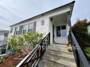 623 Camino Real in Redondo Beach, CA - Building Photo - Building Photo