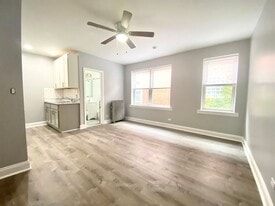 4241 N Kenmore Ave in Chicago, IL - Building Photo