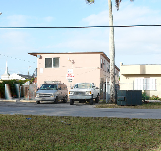 314 SW 3rd Ave in Homestead, FL - Building Photo - Building Photo