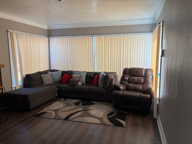 10226 S Vernon Ave in Chicago, IL - Building Photo - Building Photo