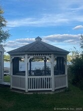 118 Lake Shore Dr in Middlefield, CT - Building Photo - Building Photo