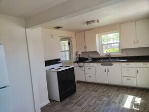 330 Goodyear St in Eugene, OR - Building Photo - Building Photo