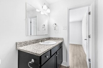 The Lennox in Birmingham, AL - Building Photo - Interior Photo