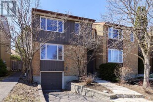 2778 Springland Dr in Ottawa, ON - Building Photo