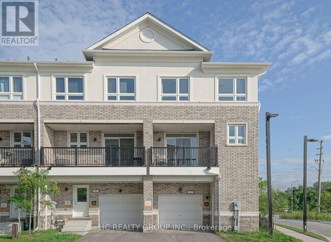 2 Chicago Ln in Markham, ON - Building Photo - Building Photo